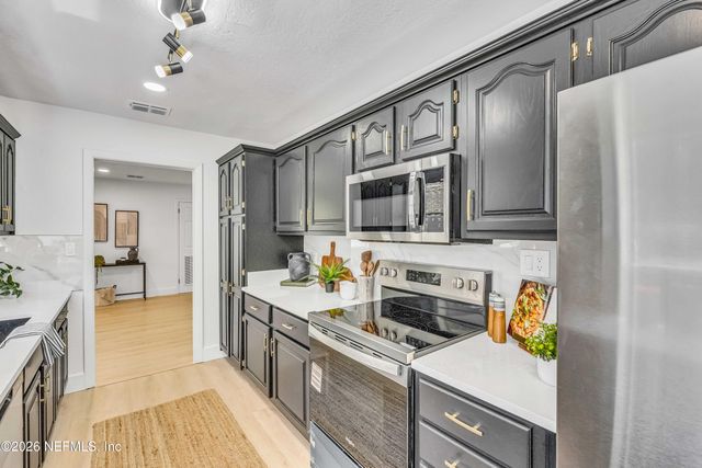 2351 CALADIUM Road, Jacksonville, FL 32211