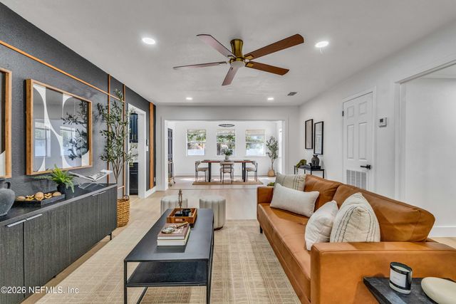 2351 CALADIUM Road, Jacksonville, FL 32211
