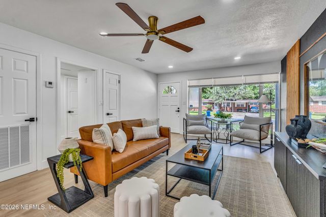 2351 CALADIUM Road, Jacksonville, FL 32211