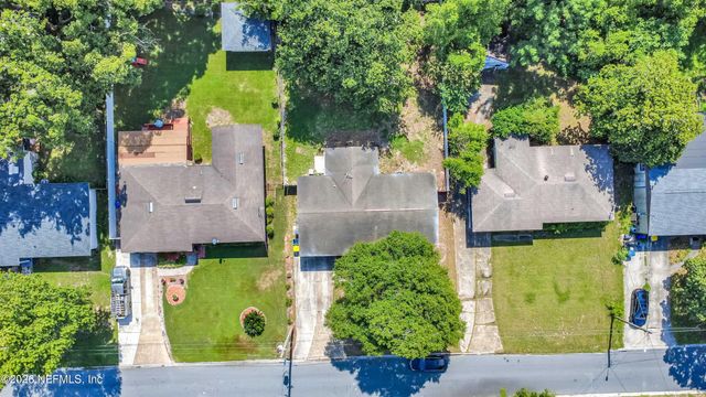 2351 CALADIUM Road, Jacksonville, FL 32211
