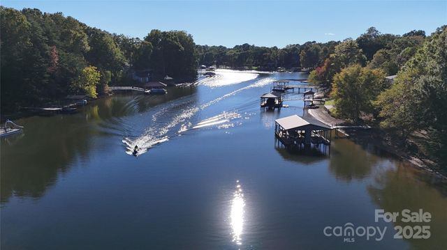 505 Kemp Road, Mooresville, NC 28117