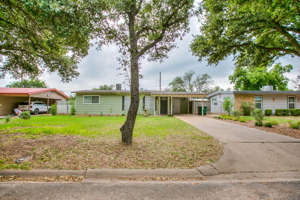 209 Robin Hood Trail, San Angelo, TX 76901