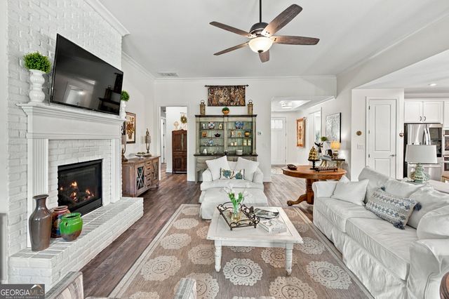 236 Chatuge Drive, Hoschton, GA 30548