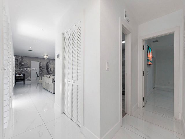 6951 S Miami Lakeway S 6951, Miami Lakes, FL 33014