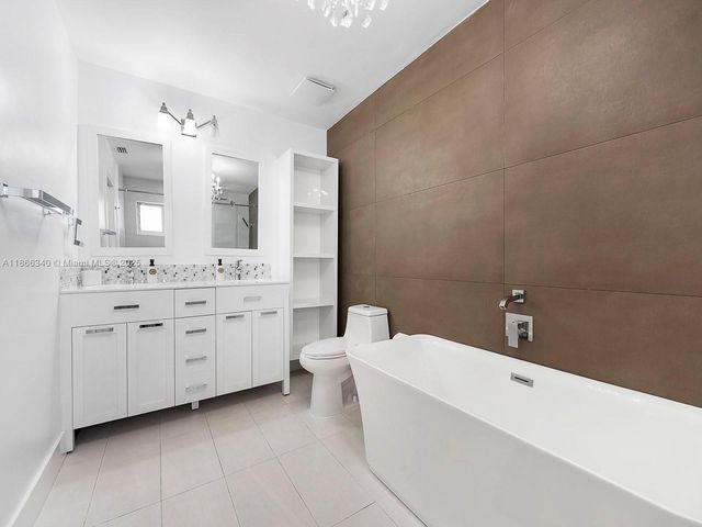 6951 S Miami Lakeway S 6951, Miami Lakes, FL 33014