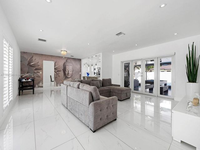 6951 S Miami Lakeway S 6951, Miami Lakes, FL 33014