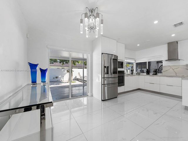 6951 S Miami Lakeway S 6951, Miami Lakes, FL 33014