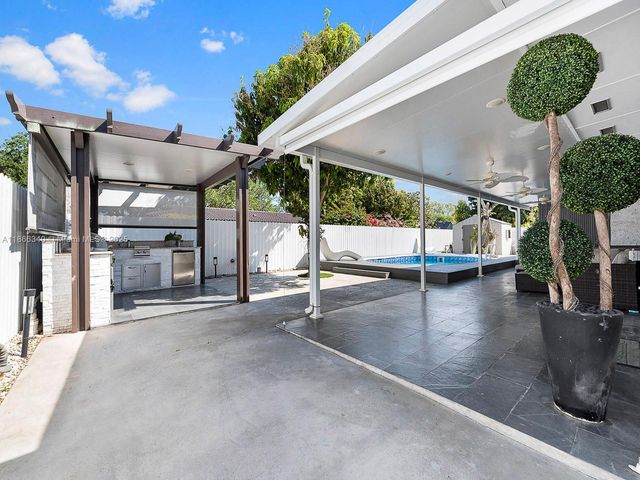 6951 S Miami Lakeway S 6951, Miami Lakes, FL 33014