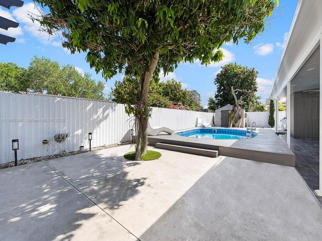 6951 S Miami Lakeway S 6951, Miami Lakes, FL 33014