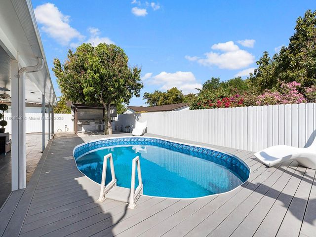 6951 S Miami Lakeway S 6951, Miami Lakes, FL 33014