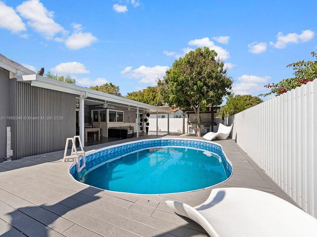 6951 S Miami Lakeway S 6951, Miami Lakes, FL 33014