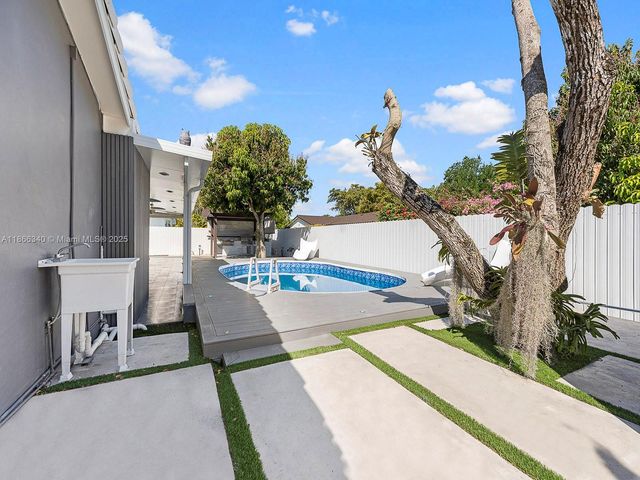 6951 S Miami Lakeway S 6951, Miami Lakes, FL 33014