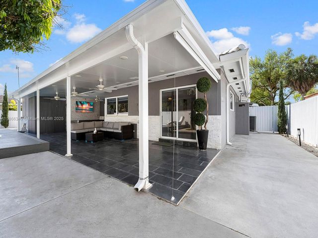 6951 S Miami Lakeway S 6951, Miami Lakes, FL 33014