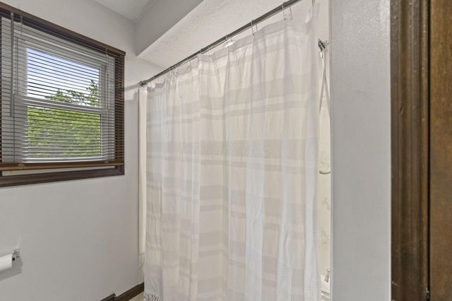 1099 Melinda Drive, Westerville, OH 43081