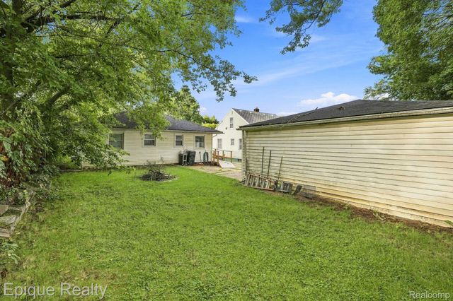 912 W Genesee Street, Flint, MI 48504