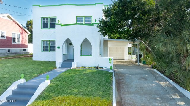 335 Hillside Avenue, Daytona Beach, FL 32118