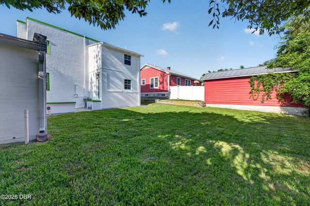 335 Hillside Avenue, Daytona Beach, FL 32118
