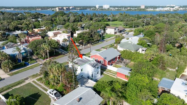 335 Hillside Avenue, Daytona Beach, FL 32118