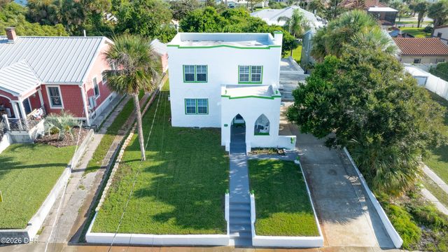 335 Hillside Avenue, Daytona Beach, FL 32118