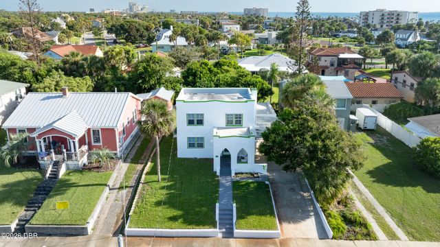 335 Hillside Avenue, Daytona Beach, FL 32118