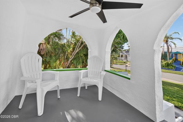 335 Hillside Avenue, Daytona Beach, FL 32118
