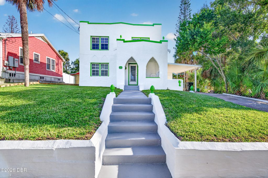 335 Hillside Avenue, Daytona Beach, FL 32118