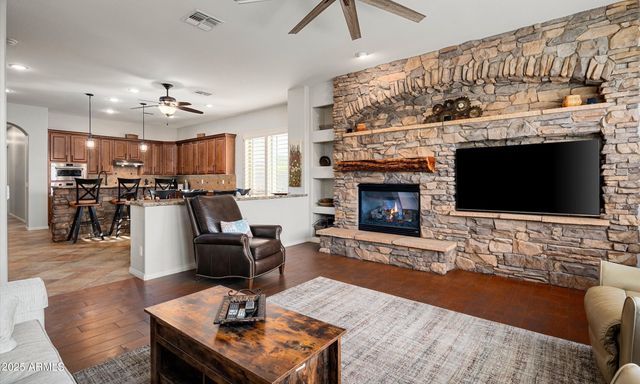 32020 N 20TH Drive, Phoenix, AZ 85085