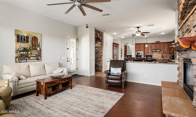 32020 N 20TH Drive, Phoenix, AZ 85085