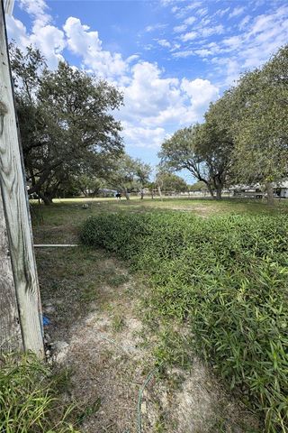 704 N Terry St, Rockport, TX 78382