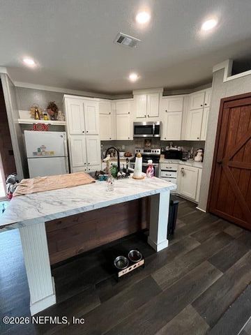 118 LARIAT Drive, Florahome, FL 32140