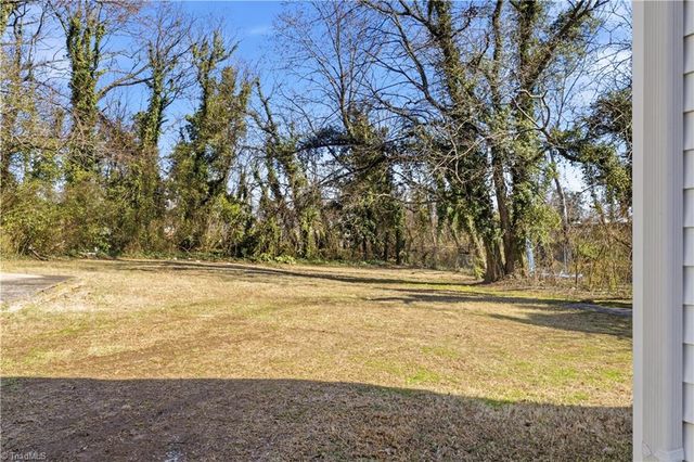 1303 N Jackson Avenue, Winston-salem, NC 27101