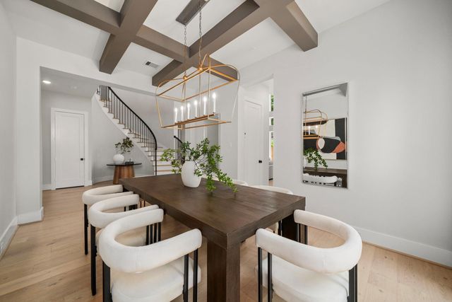 8033 Ridgeview Drive, Houston, TX 77055