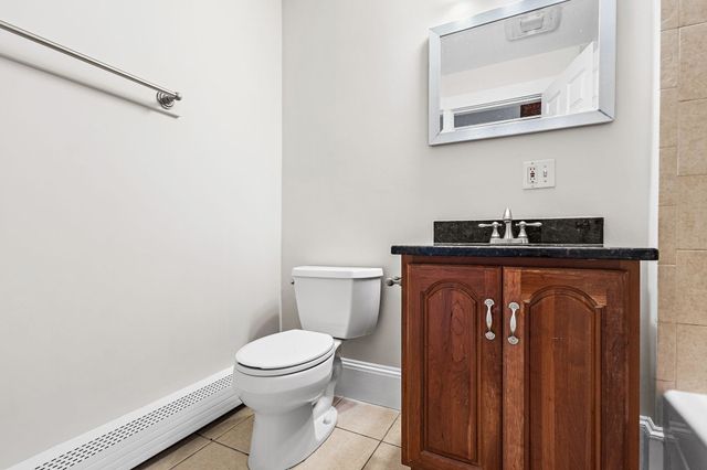 22 Salem St. 1, Winchester, MA 01890