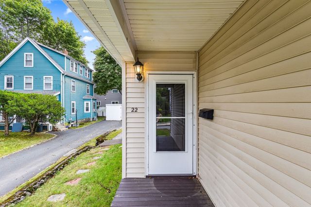 22 Salem St. 1, Winchester, MA 01890