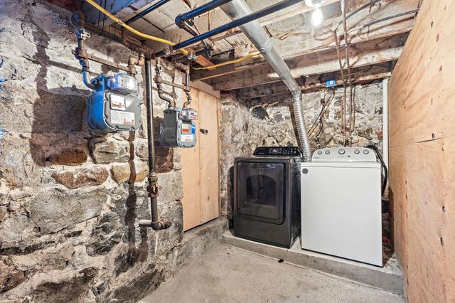 22 Salem St. 1, Winchester, MA 01890