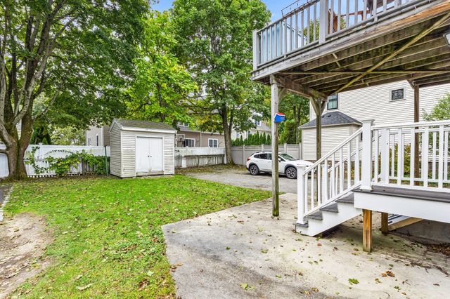 22 Salem St. 1, Winchester, MA 01890