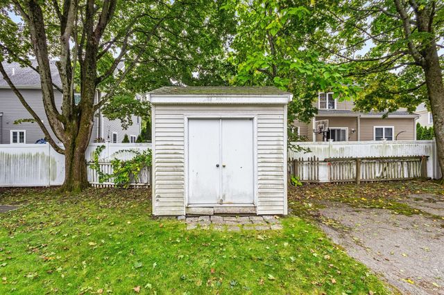 22 Salem St. 1, Winchester, MA 01890