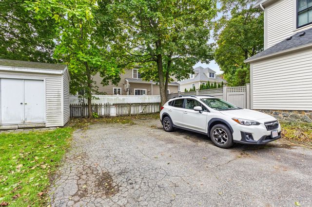 22 Salem St. 1, Winchester, MA 01890