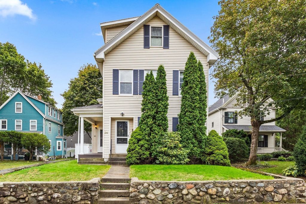 22 Salem St. 1, Winchester, MA 01890