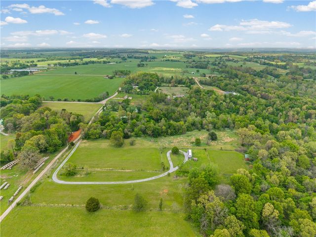 20611 Russell Corner Road, Gravette, AR 72736