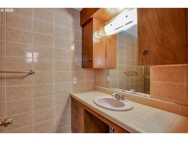 3225 Se 55TH Ave, Portland, OR 97206