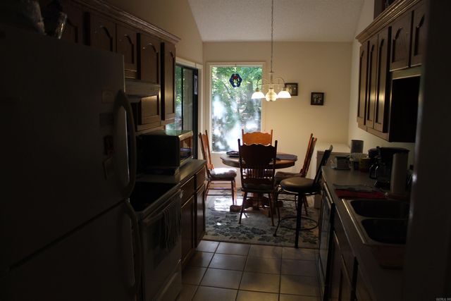 10 Viajero Way, Hot Springs Village, AR 71909