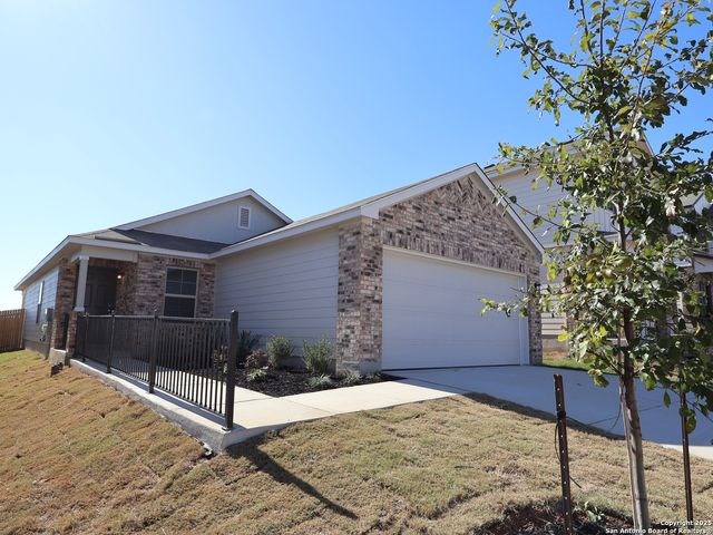 10418 White Hart Lane, Converse, TX 78109