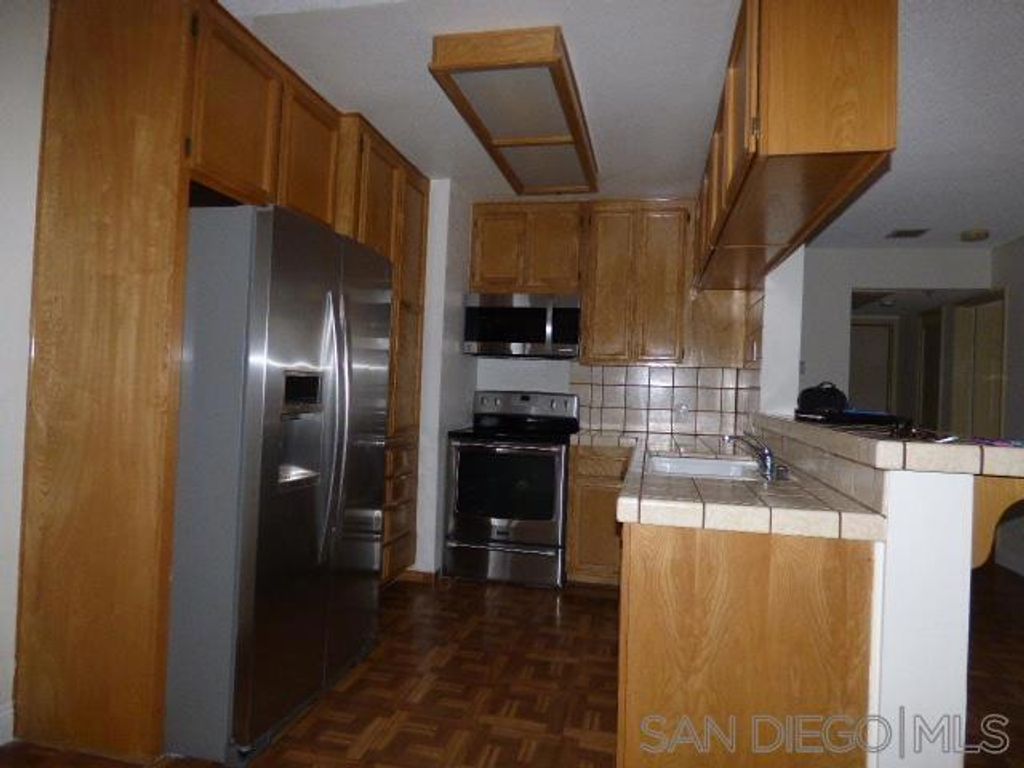 5665 Friars Rd 208, San Diego, CA 92110 — exterior