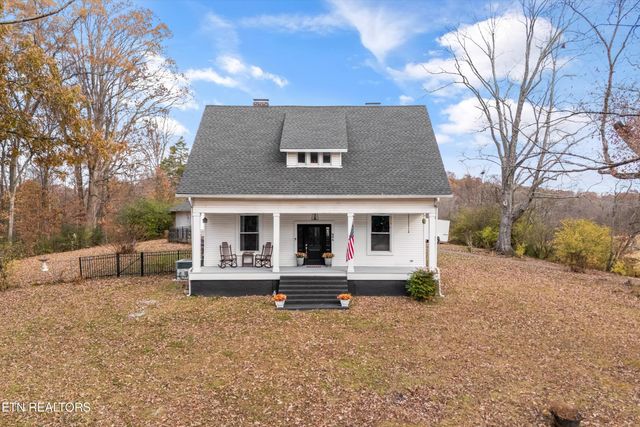 804 Lake City Hwy, Clinton, TN 37716