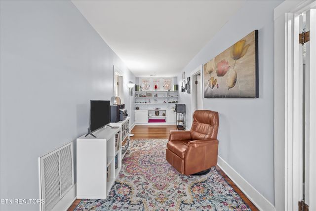 804 Lake City Hwy, Clinton, TN 37716