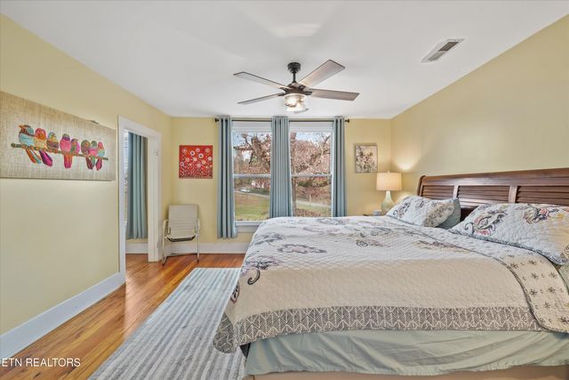 804 Lake City Hwy, Clinton, TN 37716