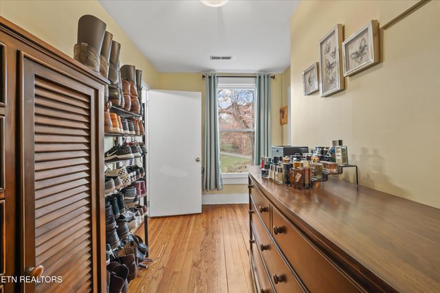 804 Lake City Hwy, Clinton, TN 37716