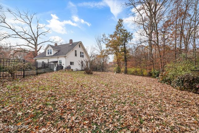 804 Lake City Hwy, Clinton, TN 37716