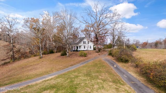 804 Lake City Hwy, Clinton, TN 37716